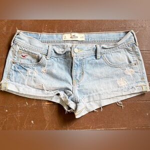 LOOKING FOR THESE Hollister Distressed Jean Shorts size 11